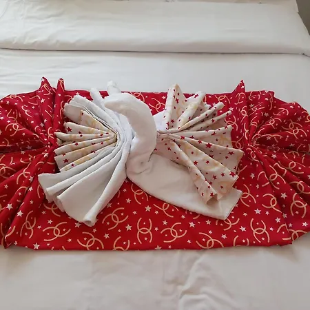 Les Jardins Secrets Villa *