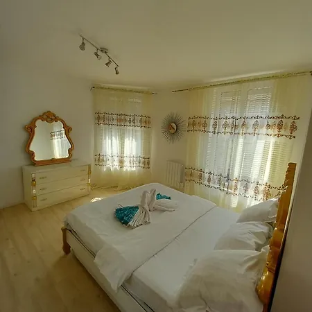 Les Jardins Secrets Villa