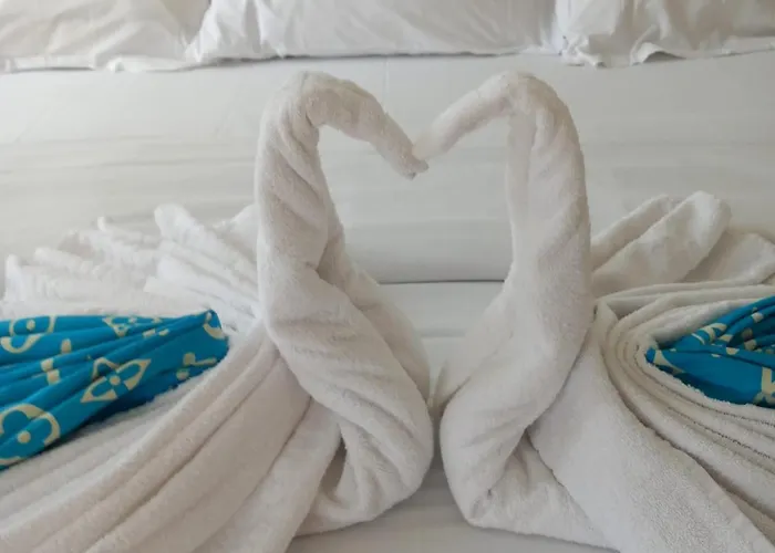 Les Jardins Secrets Villa